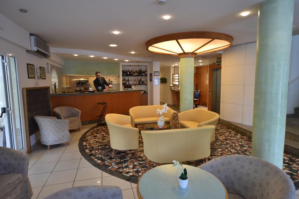 Hotel Marina リッチョーネ エクステリア 写真